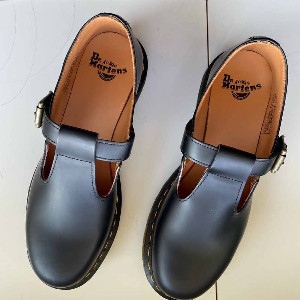 New Dr Martens Women’s Polleys, size 10